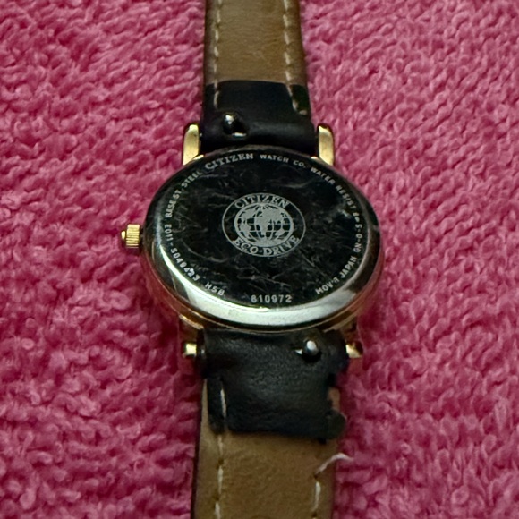 Citizen Eco-Drive Women's Leather Watch - Picture 4 of 6